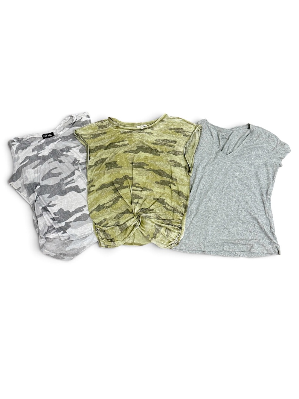Lucky Brand, Fab’rik and BR T-Shirt Bundle. Sz S